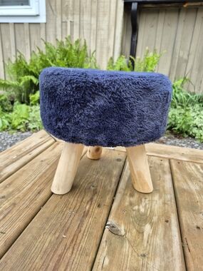 Plush Navy Faux Fur Footstool with Wooden Legs 11" Like New